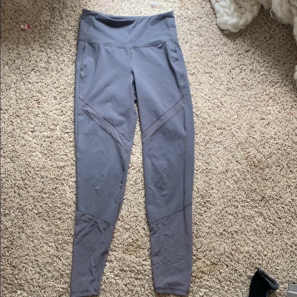 old navy athletic leggings!!